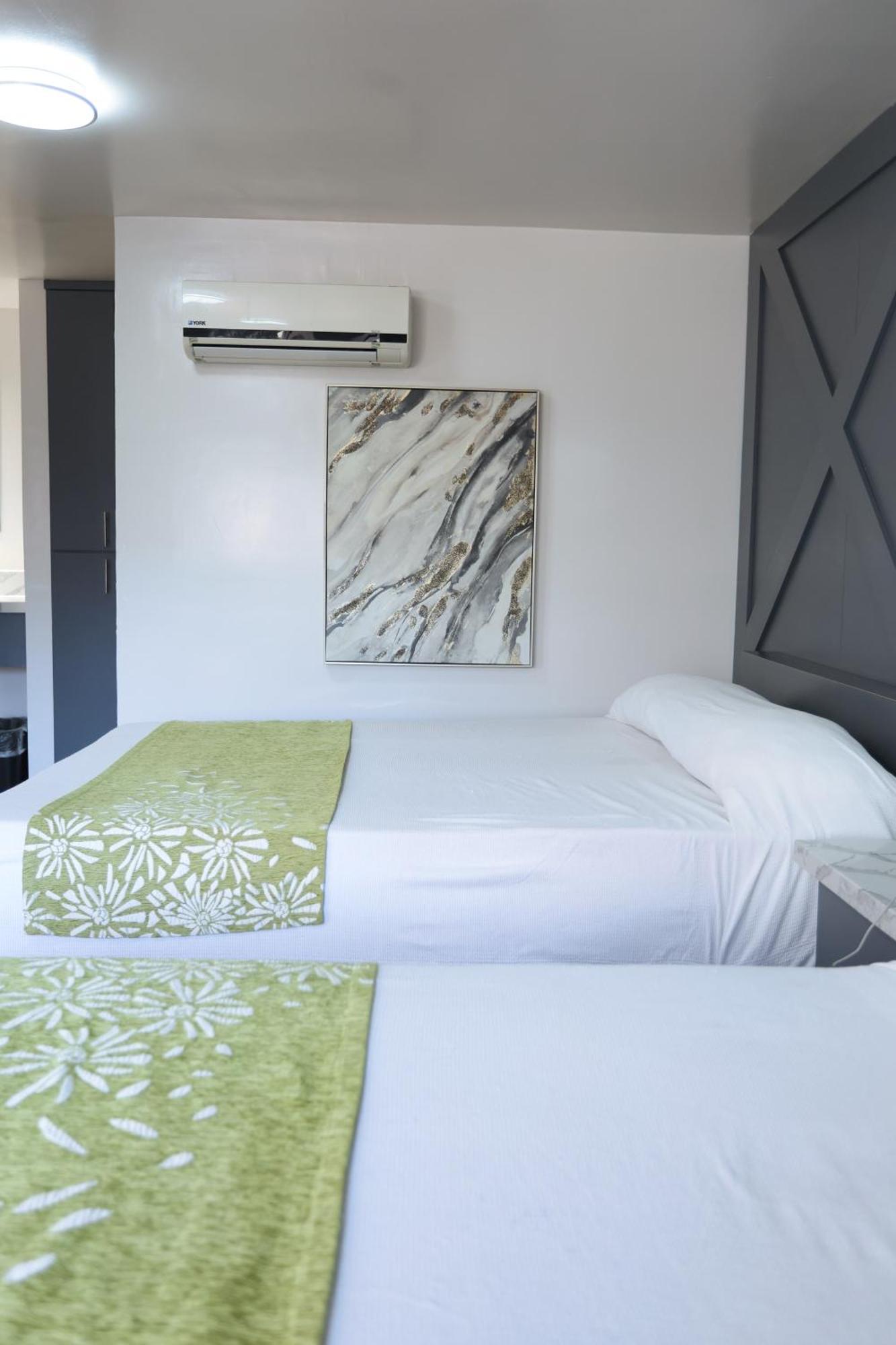 Hotel Aqua Rio Тіхуана Екстер'єр фото